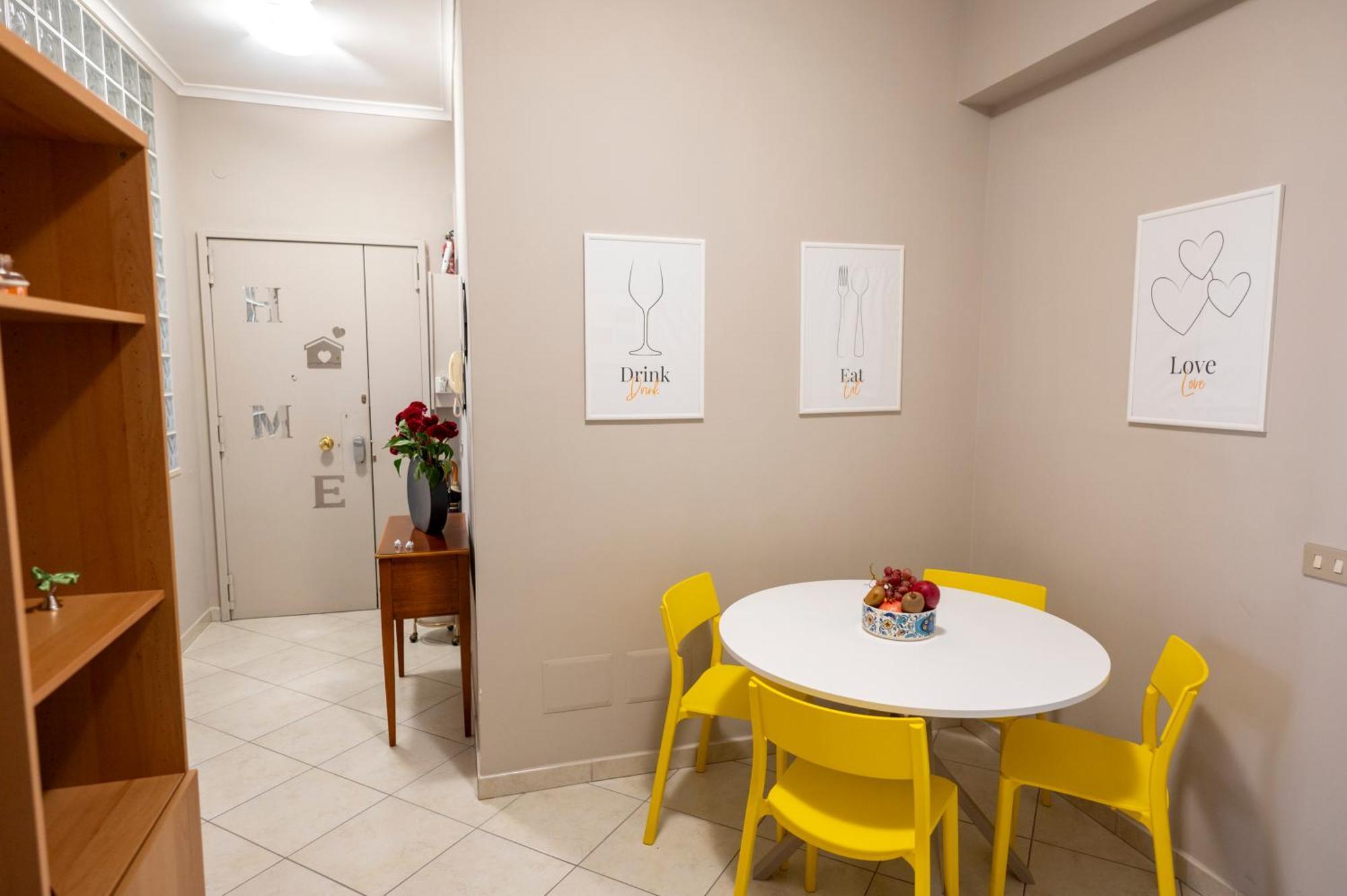 Renza House Chiaia Apartment Naples Exterior photo