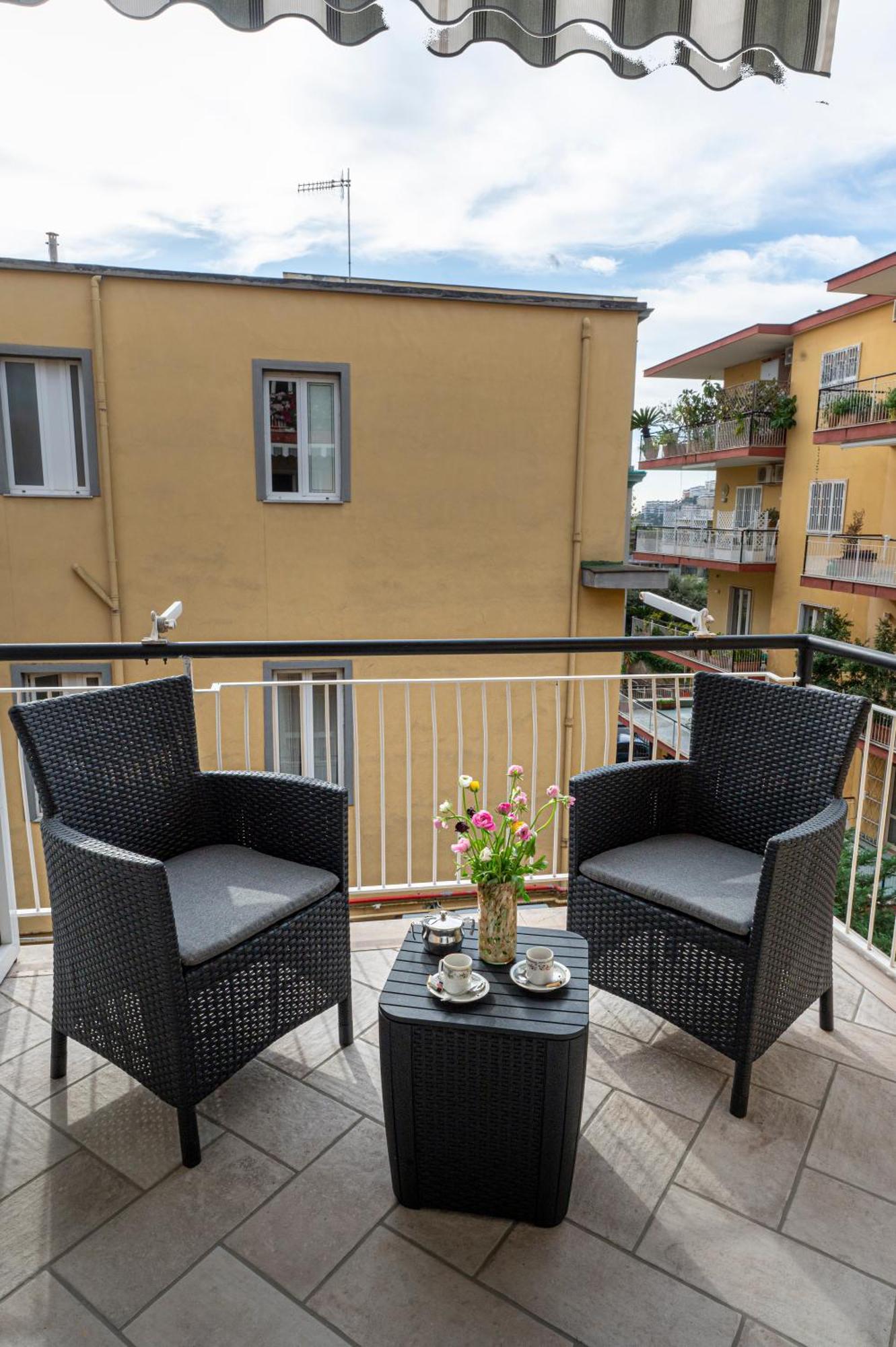 Renza House Chiaia Apartment Naples Exterior photo